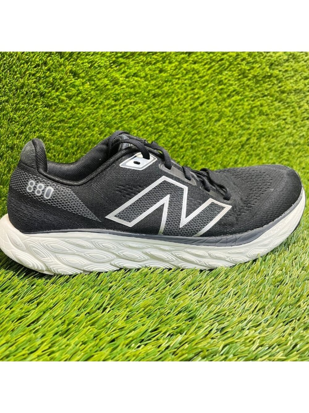 New Balance Fresh Foam X 880v14 Men Size 10.5 Black White Running Shoes Sneakers